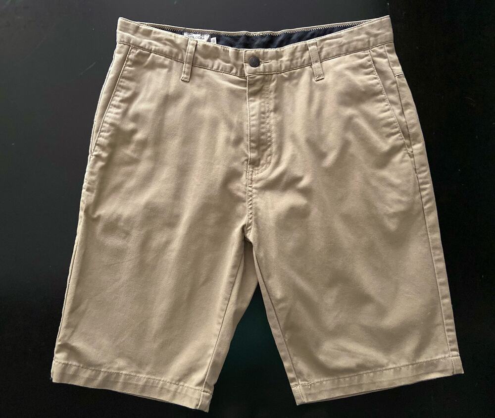 VOLCOM Tan Flat Front Chino Shorts sz 32
